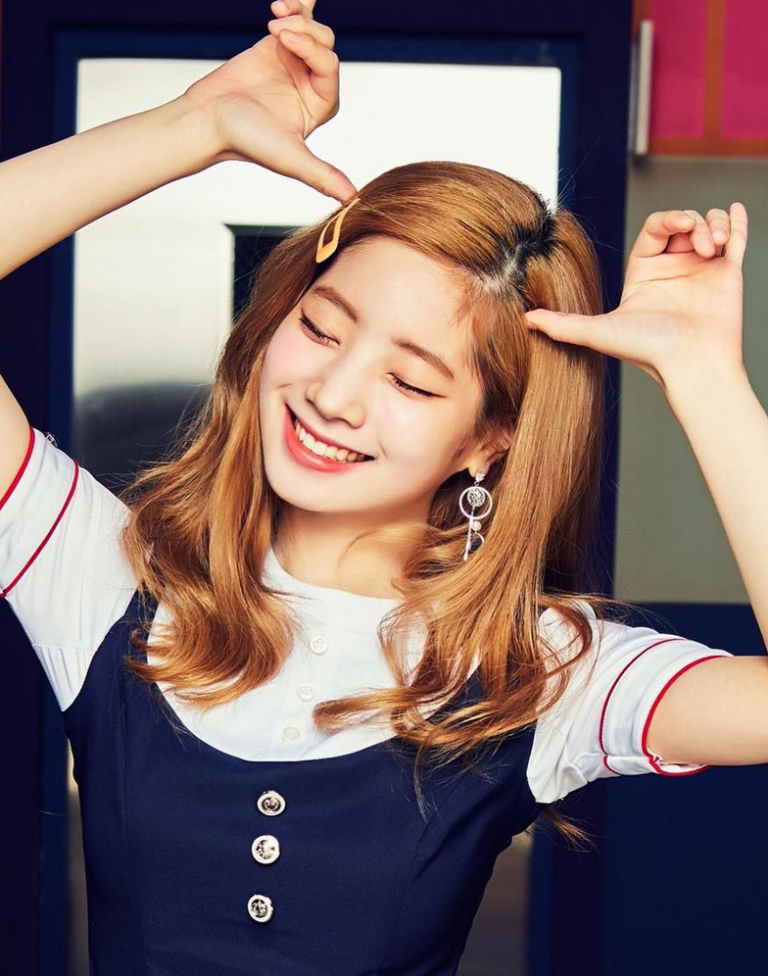 twice-dahyun-20170515