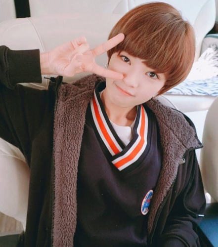 twice-jeongyeon-20160516