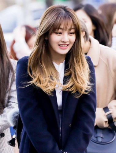 twice-jihyo-20170315