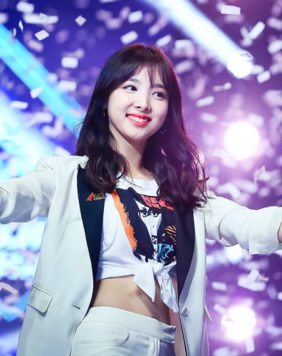 twice-nayeon-20160731