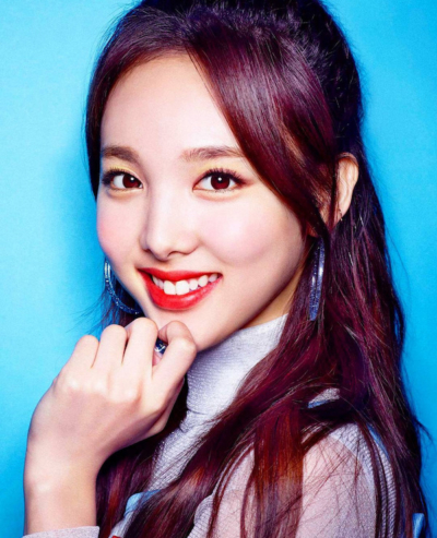 twice-nayeon-20170531