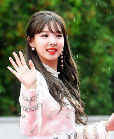 twice-nayeon-20171001