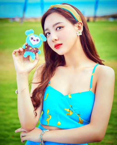 twice-nayeon-20190730