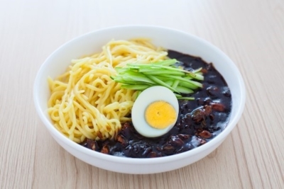 ジャージャー麺