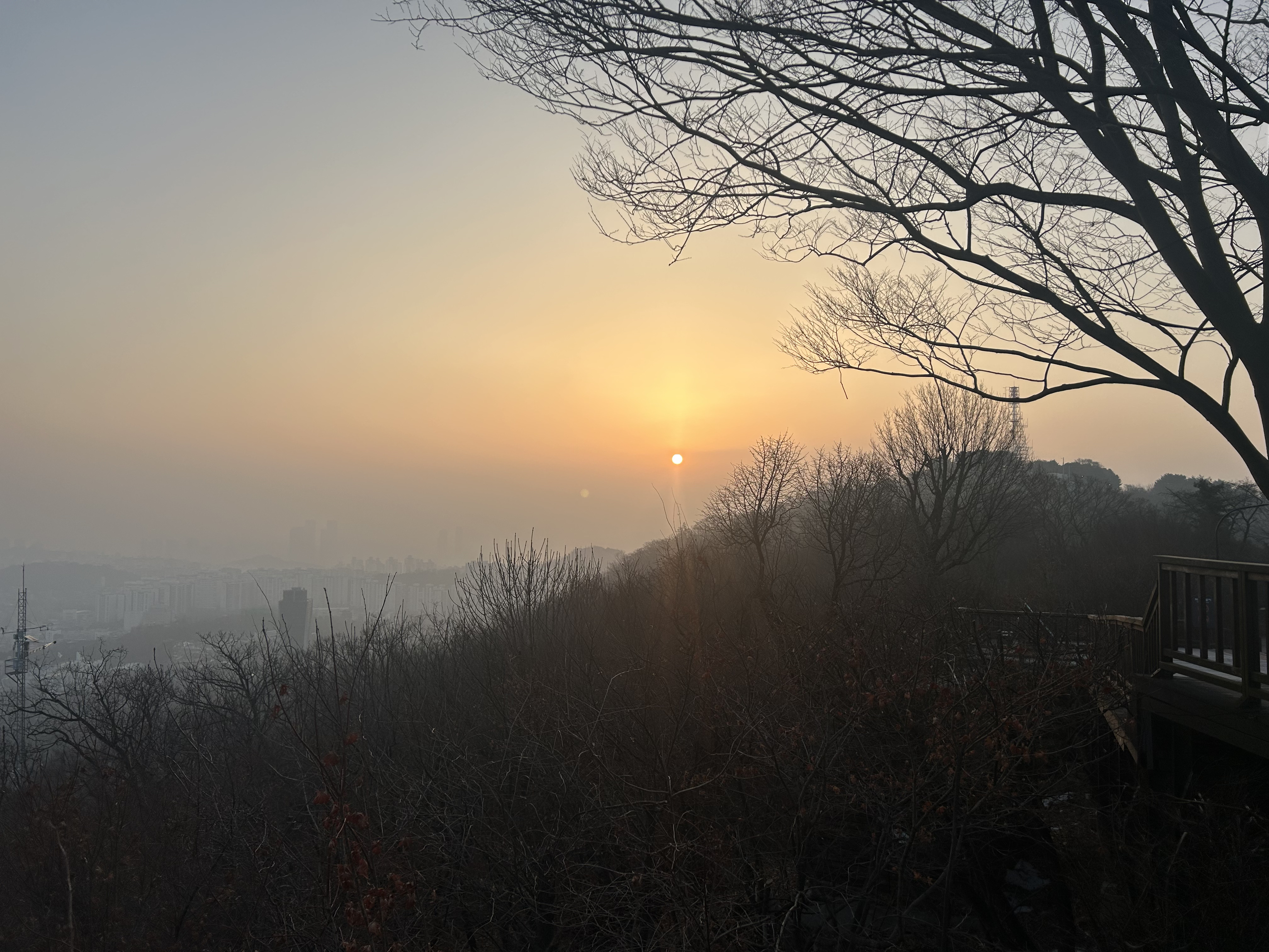 南山ソウルタワーからの日の出